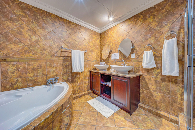 Bathroom 5, AANMANI BOUTIQUE RESIDENCE, City of Tshwane