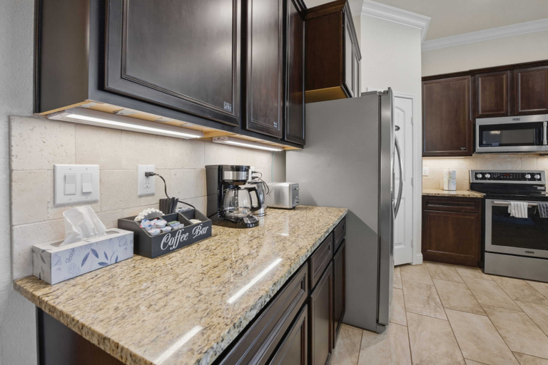 Private kitchen 5, Corporate Housing - Midland TX - ACOMM, Midland