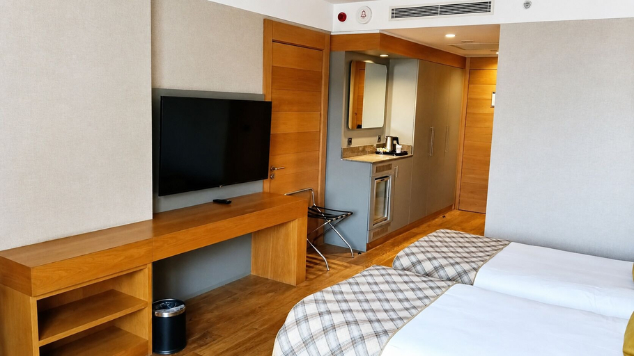 Bedroom 4, Ramada Hotel & Suites by Wyndham Adana, Yüreğir