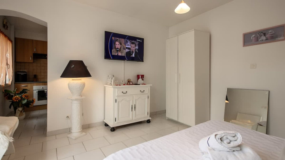 Room 3, Maison Avec Parking et Terrasse Option spa, Pas-de-Calais