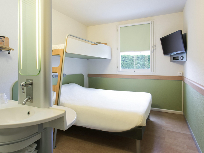 Bedroom 2, ibis budget Romorantin, Loir-et-Cher