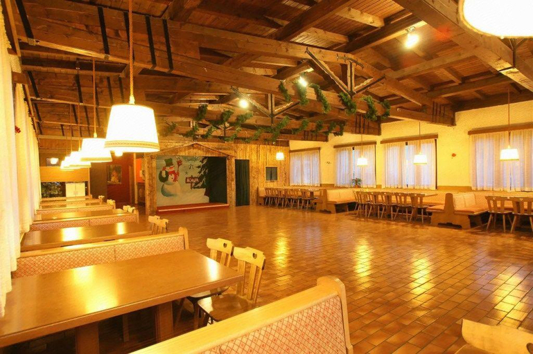 Food & Drinks 4, Alaska Clubresidence, Trento