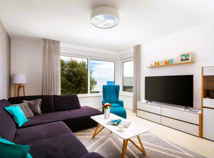 Living room 2, Villa Dolce Vita Sevid, Marina