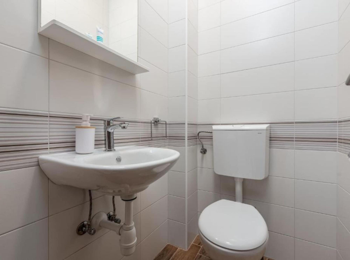 Bathroom 2, Sweet Apartment Dora, Sukošan