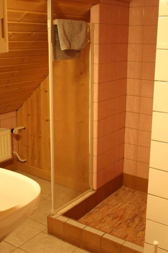 Bathroom 5, Hotel-Landgasthof Zur Fichte, Erzgebirgskreis