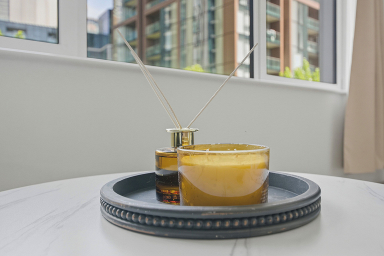 Food & Drinks, Cosy Studio Apartment in Canary Wharf, London