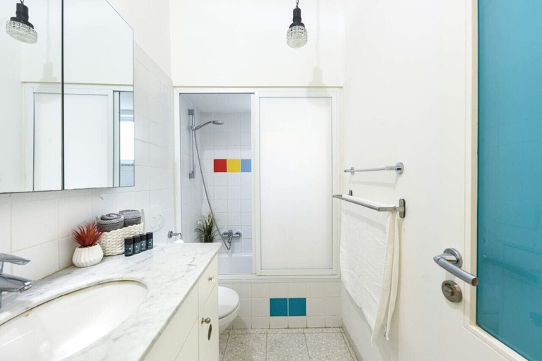 Bathroom, Tranquil Garden Retreat by Sea N Rent