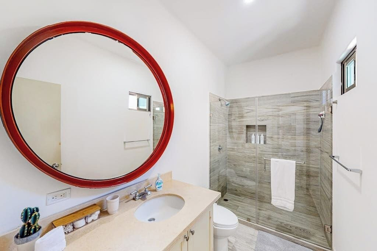 Bathroom 5, Luxurious Mountain-view Apartment Close to the sea With Rooftop Sunset Views, La Paz