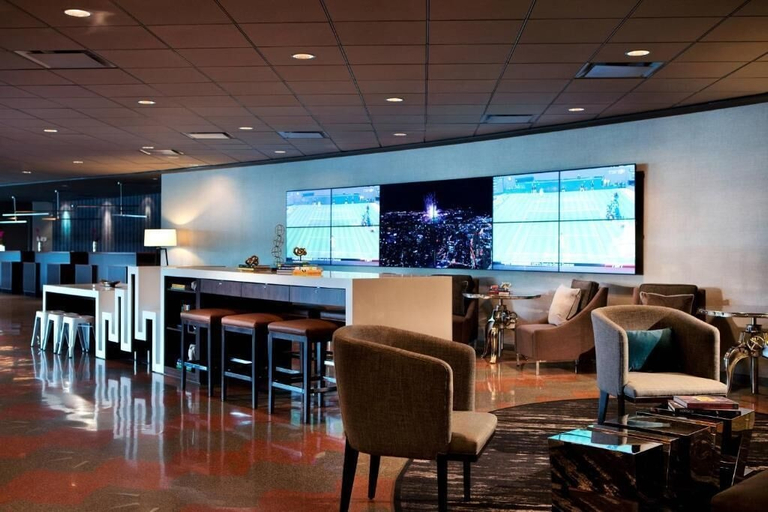 Bar (on property), Toronto City Centre Hotel Suites, Toronto