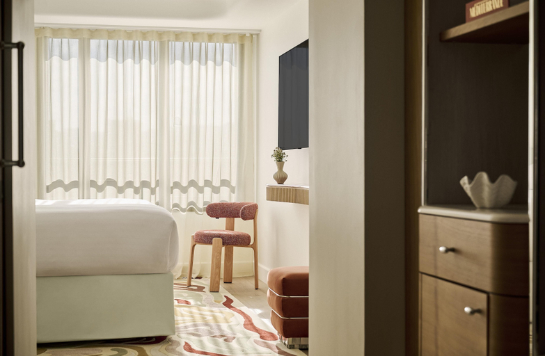 Bedroom 4, Hôtel Palais de la Méditerranée In The Unbound Collection By Hyatt, Alpes-Maritimes