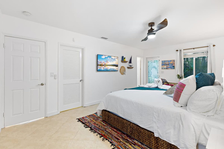 Room 5, Walking From the Beach 3Br Villa, Broward