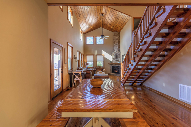 Interior 4, Skyland Cabin, Watauga