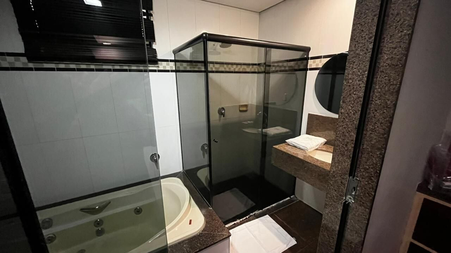 Bathroom 3, Motel Xeque Mate, Ji-Paraná