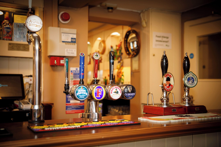 Bar (on property), The Union Inn & Restaurant, North Yorkshire