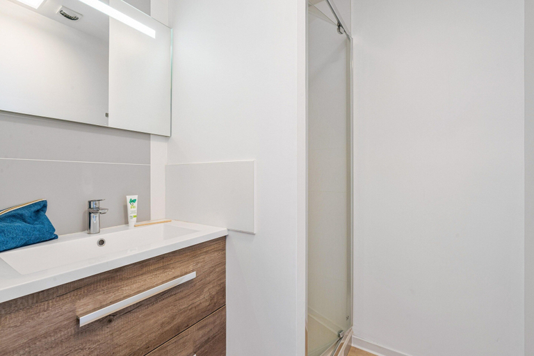 Bathroom, Premium 6-person Island Sanctuary, Morbihan