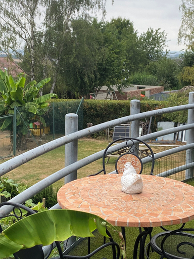 Outdoor dining, Blegny Villa, Liège