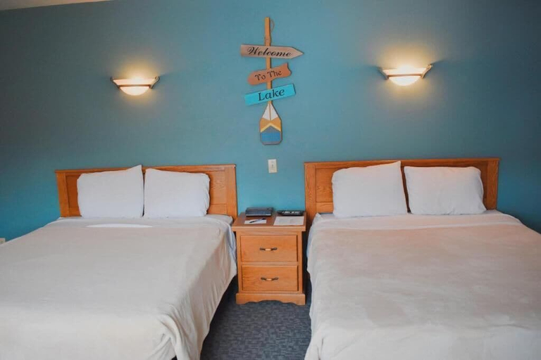 Bedroom 3, Innlet Motel, Door