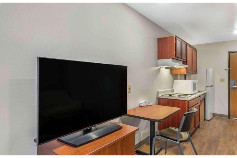 Facilities 5, Motel 6 Suites Little Rock Southwest AR, Pulaski