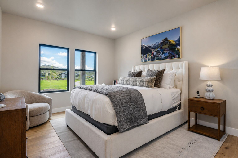 Room 2, Luxury New Build W Ski Storage Fire Pit Bbq 1122 Voss 3 Bedroom Condo, Wasatch