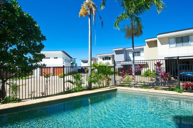 Sport & Beauty 2, Magnetic Docks Townhouse 5, Magnetic Island