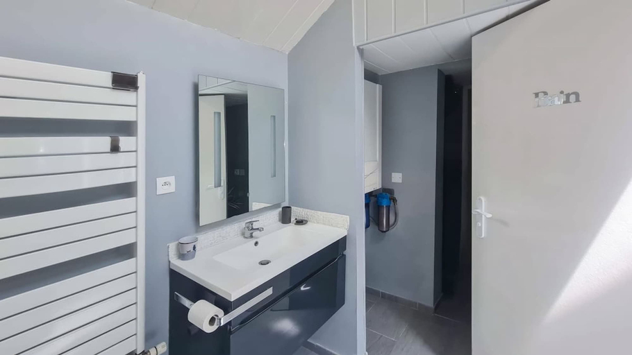 Room 5, Maison Avec Parking et Terrasse Option spa, Pas-de-Calais
