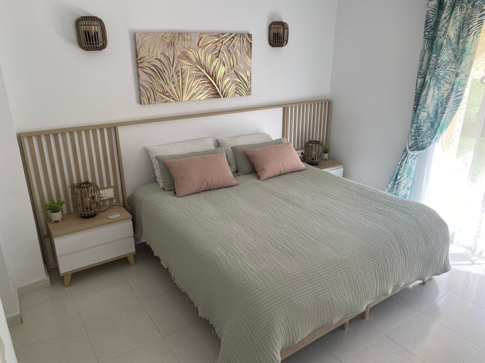 Room 5, Atamaria 3-bed Apt, Sleeps 6 Near La Manga Beaches, Murcia