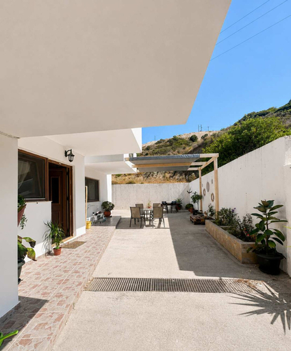 Room 4, Sunny Retreat - Kefalos Stay With Patio Parking, South Aegean