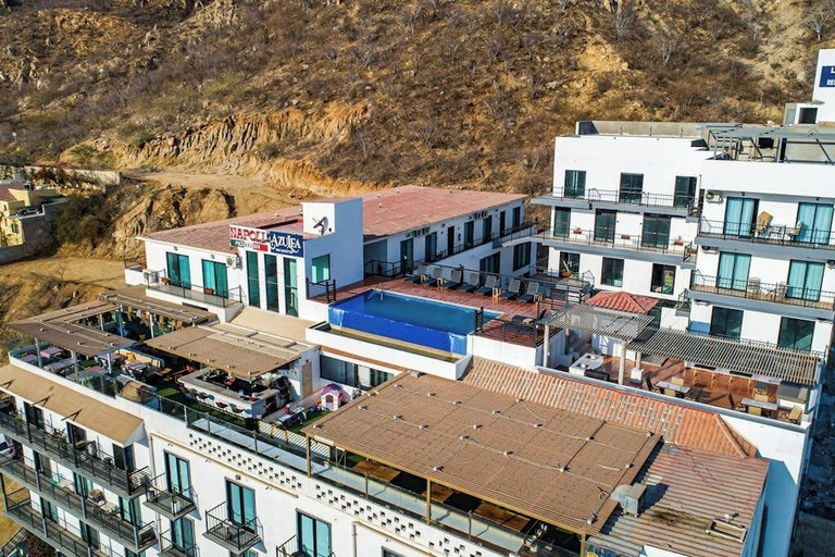 Exterior 3, Dog-friendly Apartment With Rooftop Infinity Pool, Gym, Central AC & Balcony, La Paz