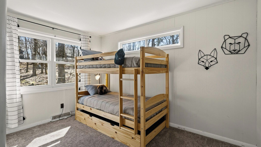 Interior 3, Estates Drive by Avantstay Pocono Cabin + Deck + Firepit Near Big Boulder & Jack Frost, Carbon