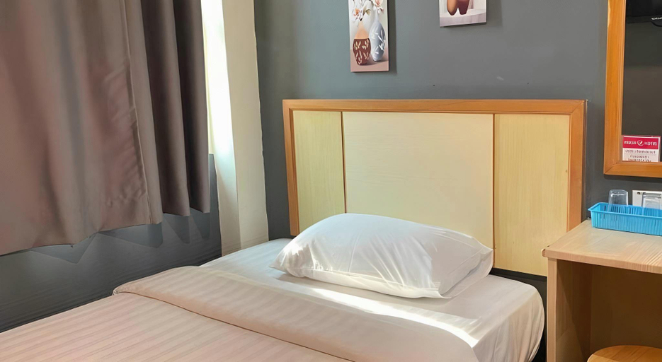 Bedroom 3, Fresh Hotel Ipoh - Falim Area, Kinta