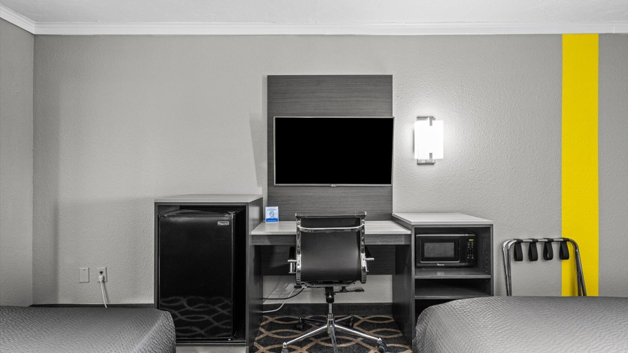 Others 5, Super 8 by Wyndham Norman OK, Cleveland