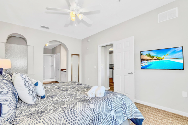 Bedroom 3, Modern 3BR Resort Condo With Pool Near Disney, Orange