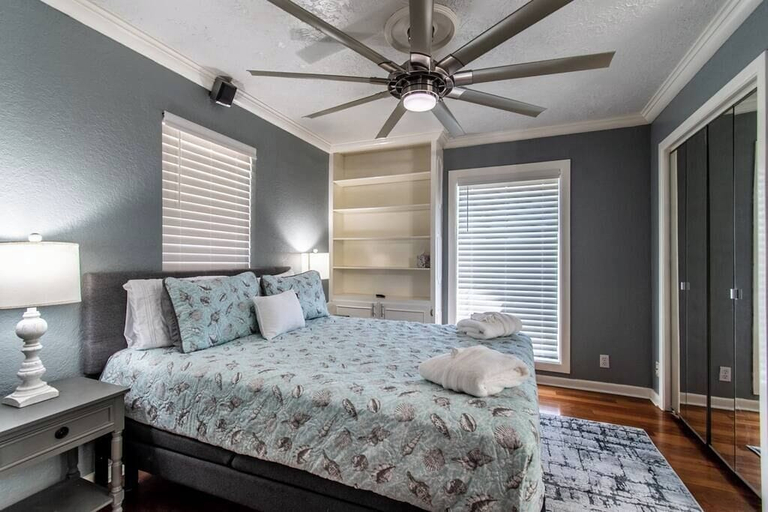 Room 3, Ocean View + Poolside Opulence Tennis, Nueces