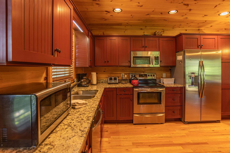 Interior 5, A Positive Outlook - 0 Mins to Asu, Hot Tub - Pool Table - Corner Jacuzzi, Watauga