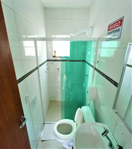 Bathroom 4, Sea Wolf Surf Club - Hostel, Florianopolis