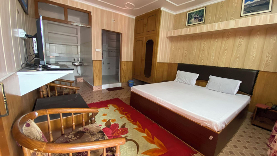 Bedroom 4, Hotel Ekant Lodge, Kangra