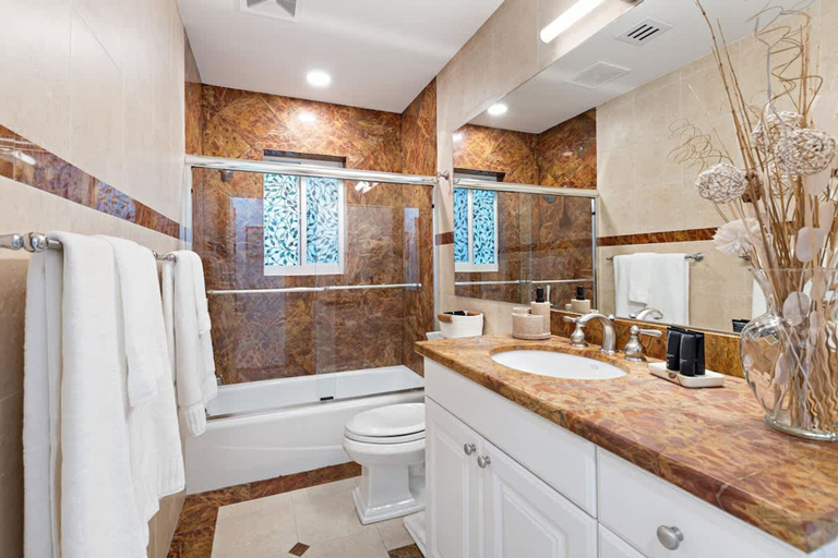 Room 3, Walking From the Beach 3Br Villa, Broward
