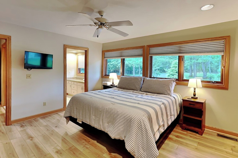 Bedroom 1, Johnny Appleseed by Taylor Made Deep Creek, Garrett