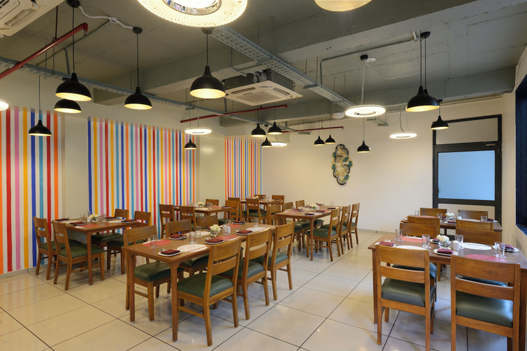 Restaurant, Ginger Kheda, Kheda