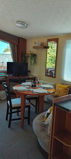 Interior, Stay 6 - Pool - Parking - Beachside - Pet Friendly, Norfolk