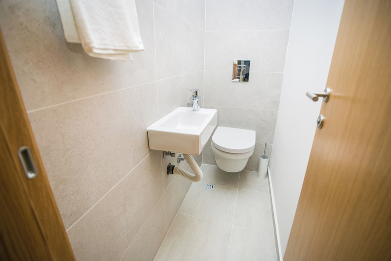 Bathroom 5, Status M Apartments WOW