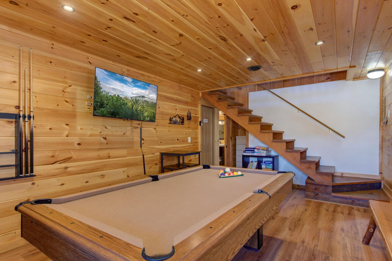 Game room 5, Mountain Grace Lake Retreat, Jefferson