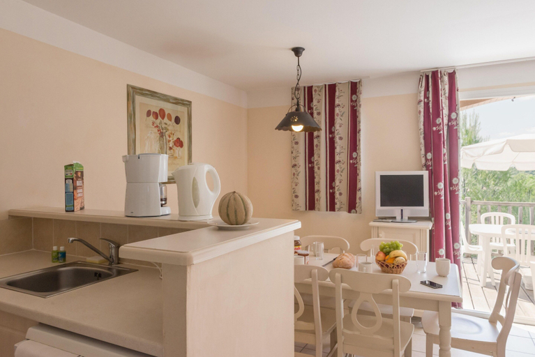 Private kitchen, Spacious Duplex Retreat for 8, Ardèche