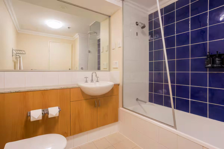 Bathroom 5, Cosy & Central Studio APT in The Heart of Perth, Perth