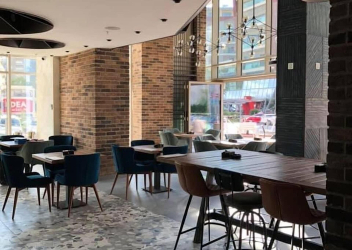 Dining 4, Status M Apartments WOW