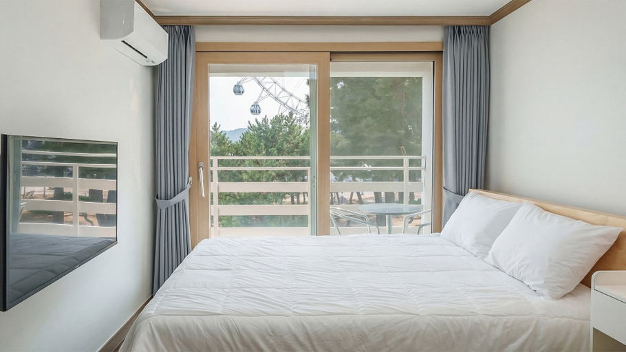 Bedroom 3, Sokcho Harmony Pension, Sokcho