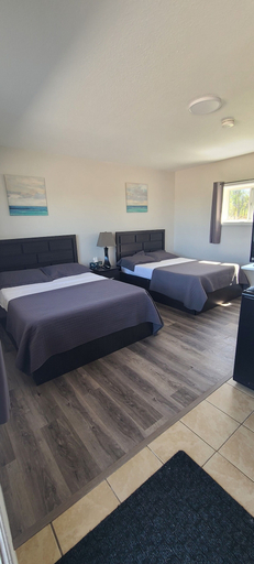 Bedroom 5, Tay Motel, Simcoe