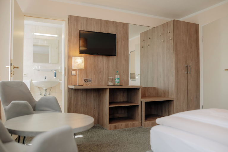 Bedroom 2, Parkhotel Lingen by Hackmann, Emsland