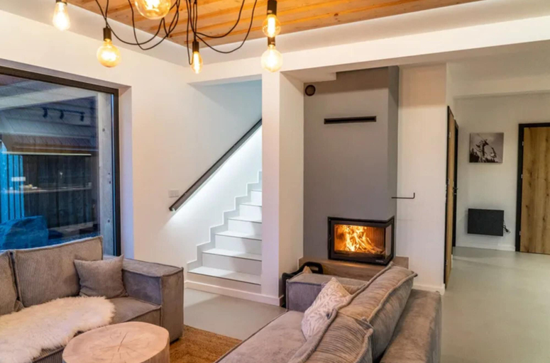 Living room 3, Home With a Bathtub Overlooking the Mountains, Tatra