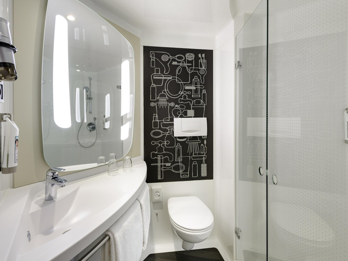 Bathroom 3, ibis Muenster City, Münster